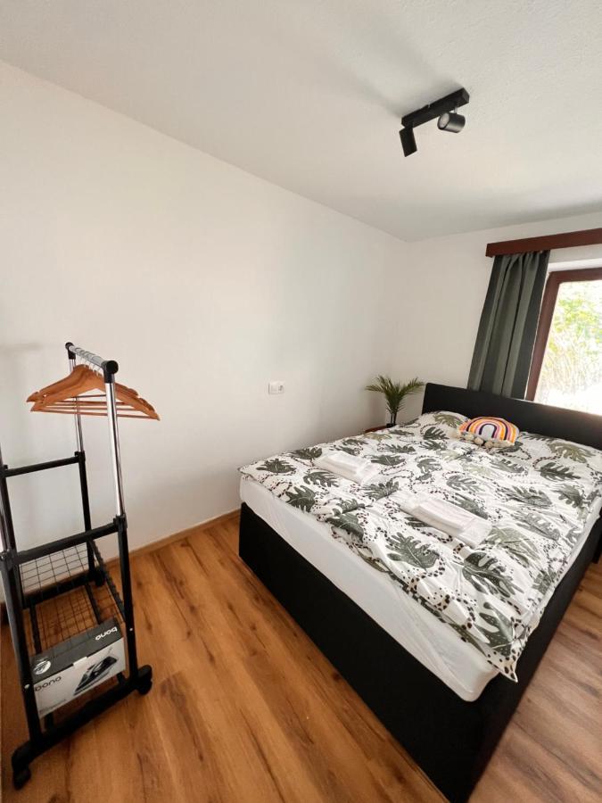 Perfekte Lage! Ganze Wohnung Burgblick Residenz Sankt Veit an der Glan Bagian luar foto