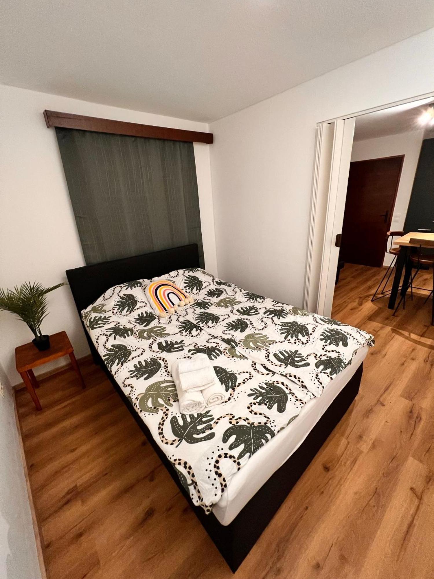 Perfekte Lage! Ganze Wohnung Burgblick Residenz Sankt Veit an der Glan Bagian luar foto
